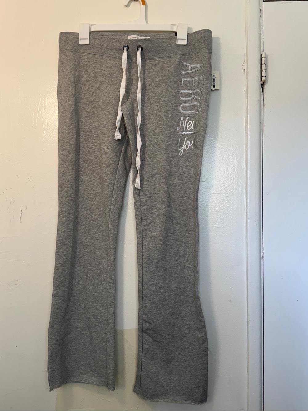 Aeropostale Gray Fit & Flare Sweatpants Y2K New York Logo Flare Pants Medium